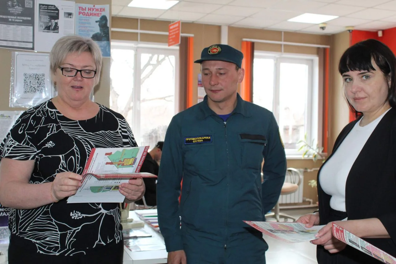 В МФЦ с. Бея прошла встреча со старшим инструктором противопожарной профилактики