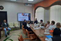 Участник проекта «Герои Хакасии» изучает работу МФЦ